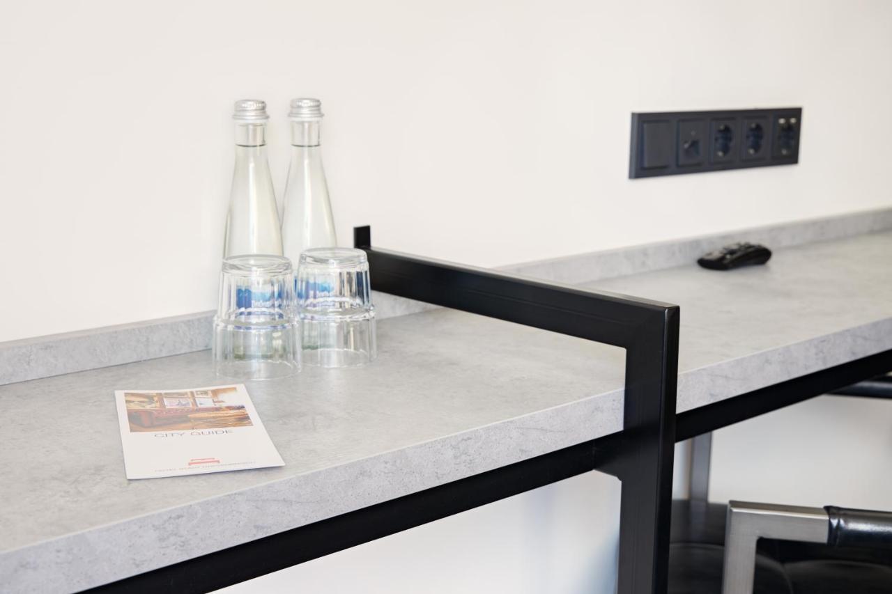 Hotel Stadt Grevenbroich Mit Klimaanlage Экстерьер фото